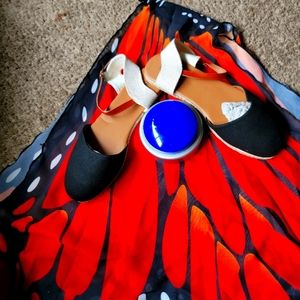 NWT CLOSED TOE ESPADRILLE SIZE 11M. COLOR BLACK.